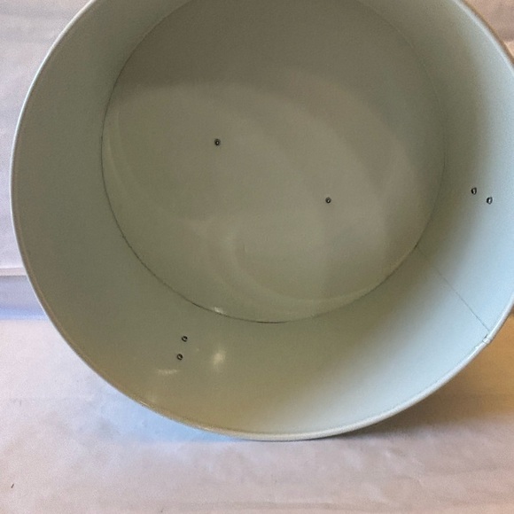 Rate Lenox Kate spade tin cake carrier 10” cake by the slice let them eat cake - Picture 12 of 16